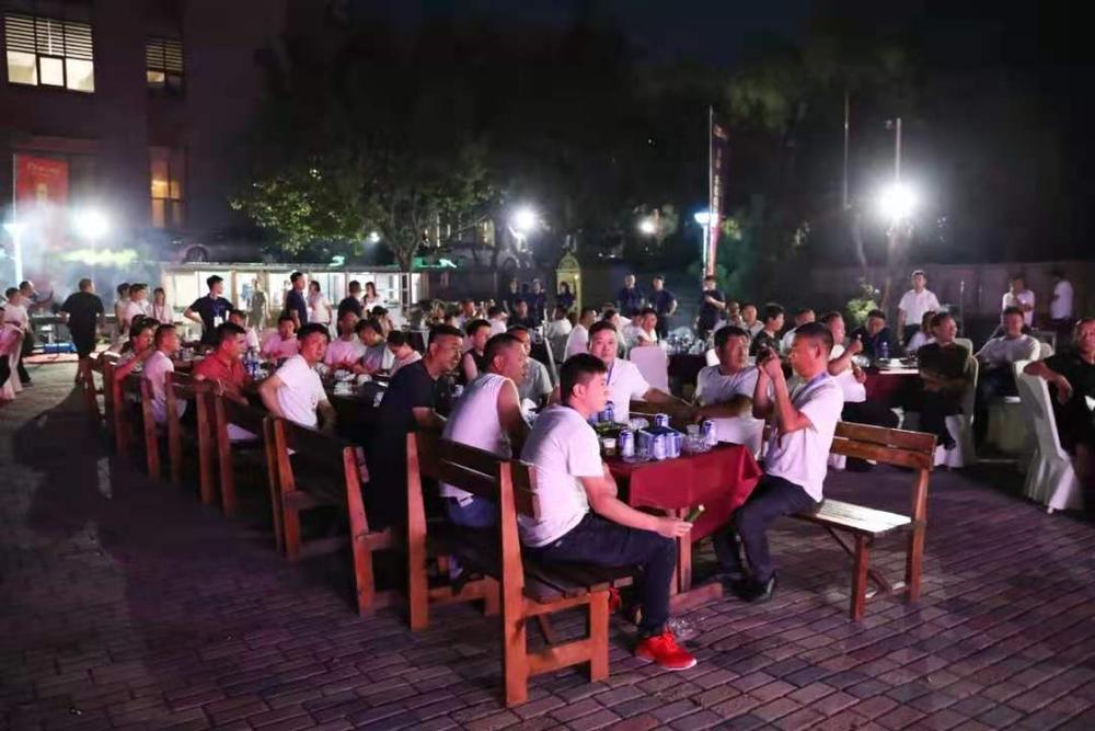 农服平台答谢晚宴现场